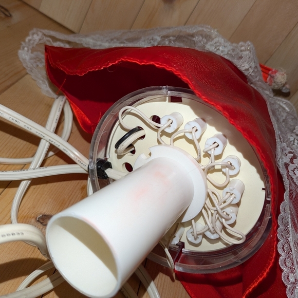 Elegant Red Angel Tree Topper 10 Inch Pre-owned - Picture 6 of 11